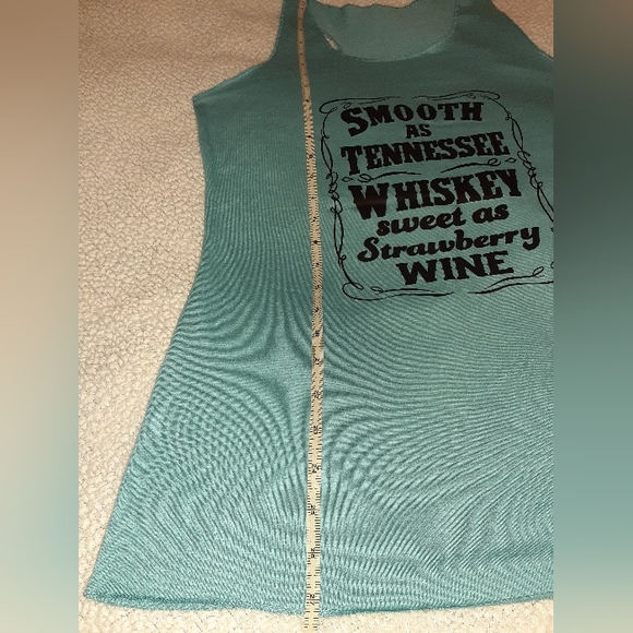 3 Women's Tanks - Picture 3 of 7